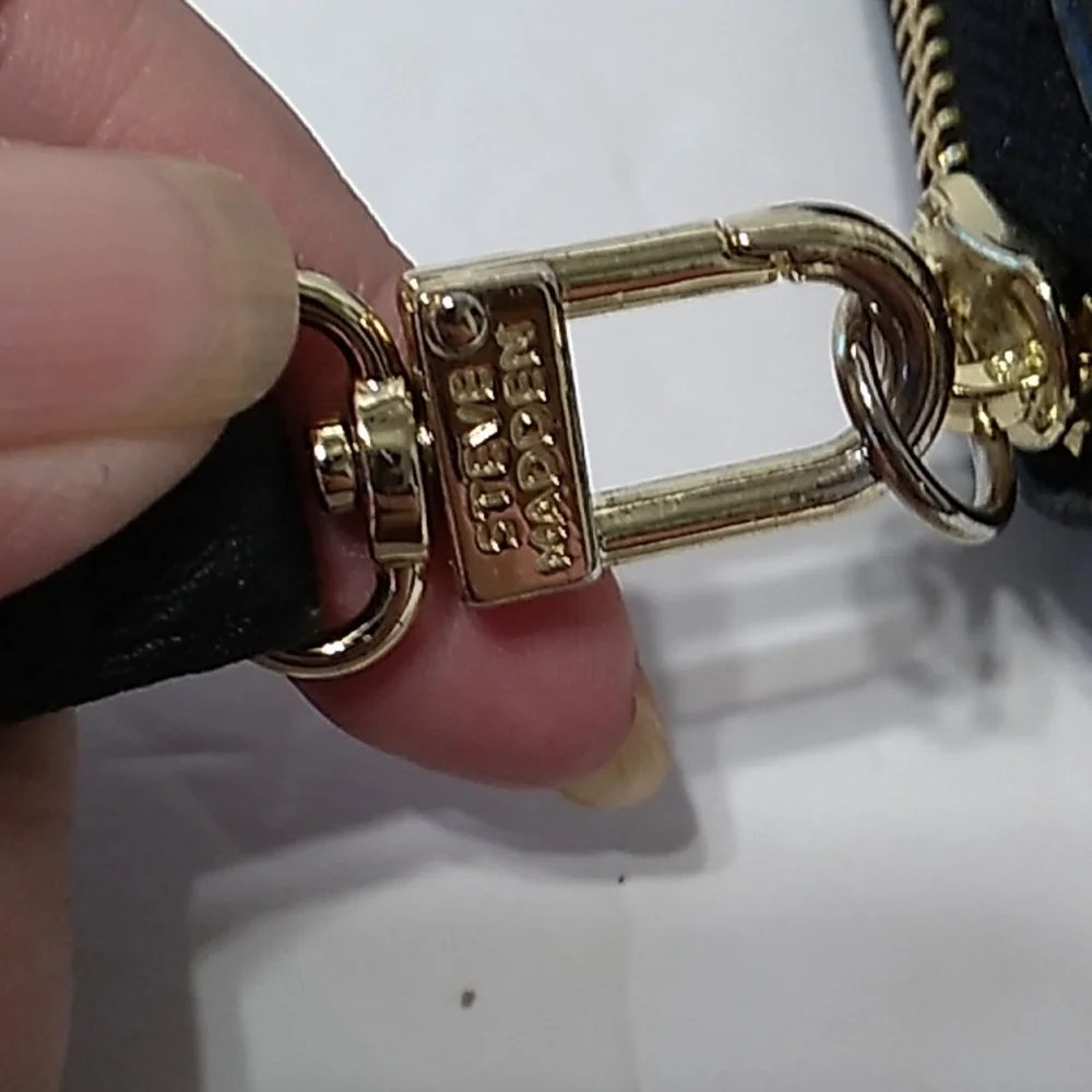 Steve Madden Wallet - Picture 3 of 9